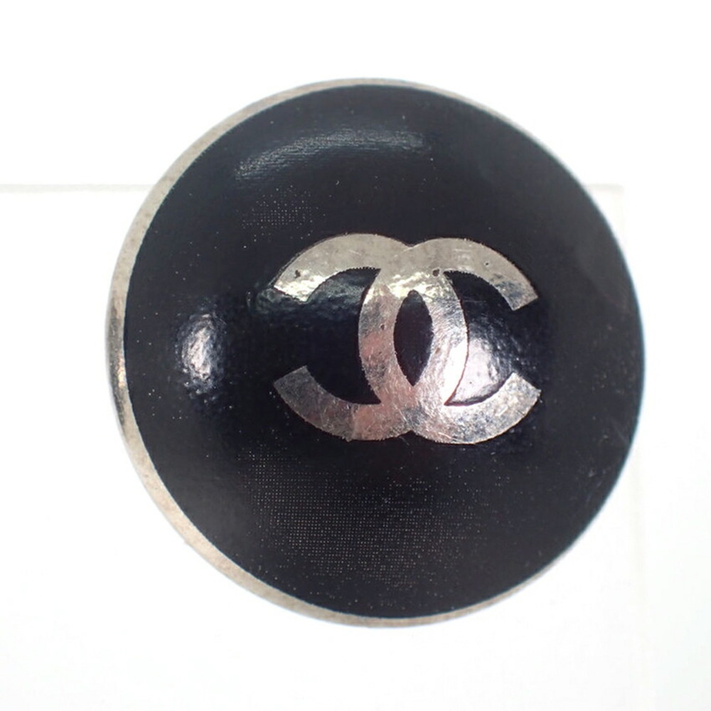 CHANEL Authentic Gold Earrings - Picture 4 of 11